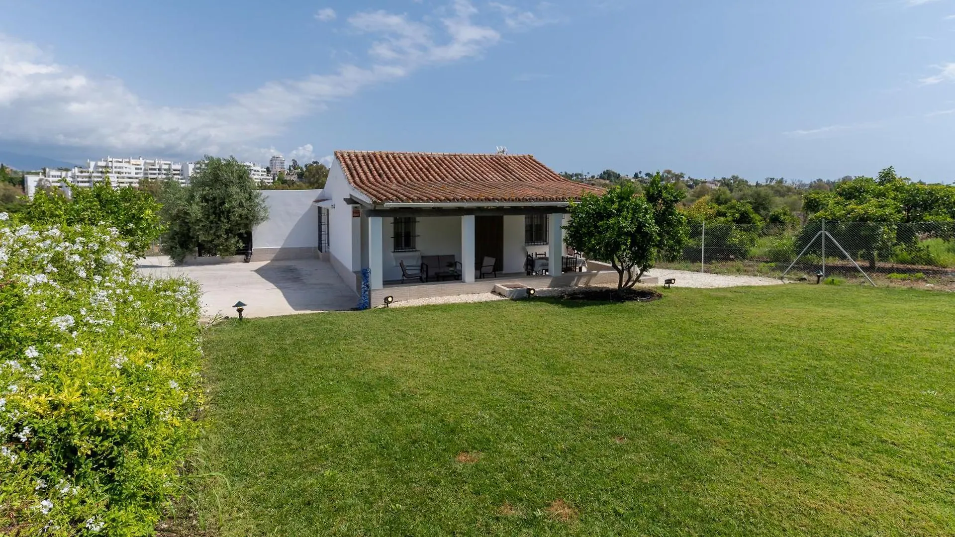 Casa De Los Aguacates Entre Marbella, Estepona Y Benahavis 0*,  Spanien